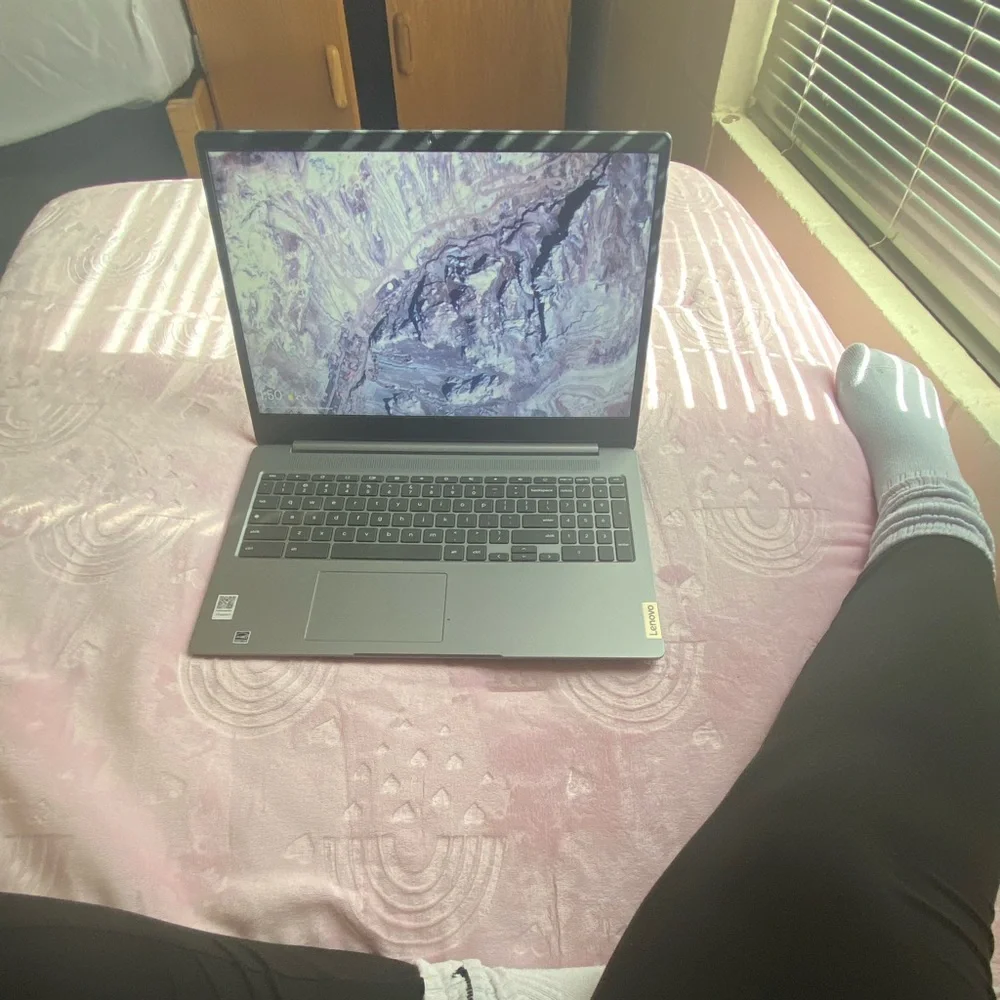 Fairly New Chromebook laptop